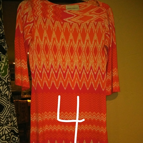 Dresses - Picture 3 of 7